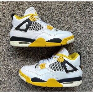 Nike Air Jordan 4 Retro Vivid Sulfur Size 8 Women’s